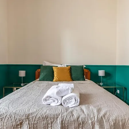*lardeco* Central & Parking Appartement